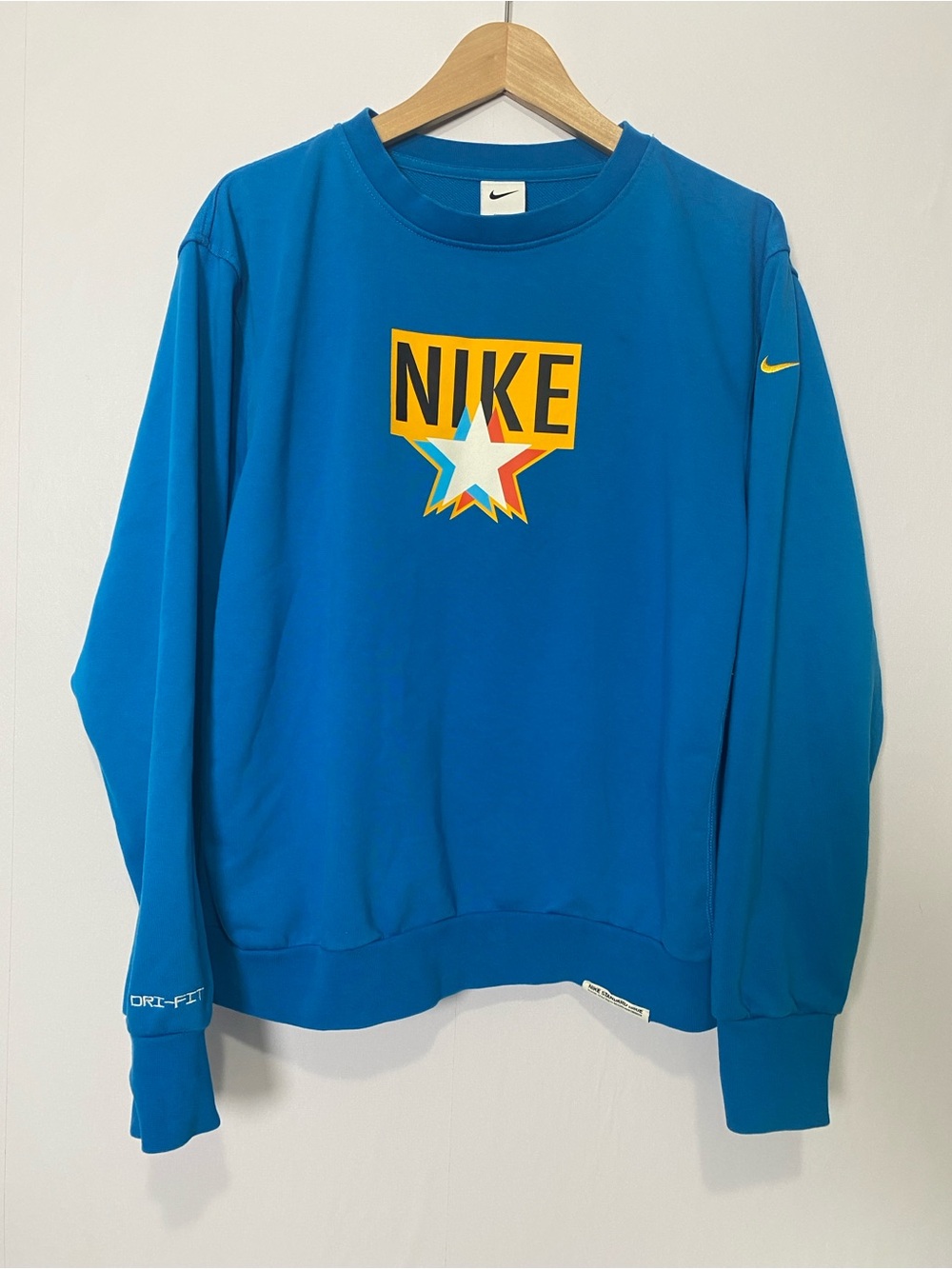 Nike Dri-fit Standard Issue Classic Style Unisex Sweatshirt Crewneck Blue Medium
